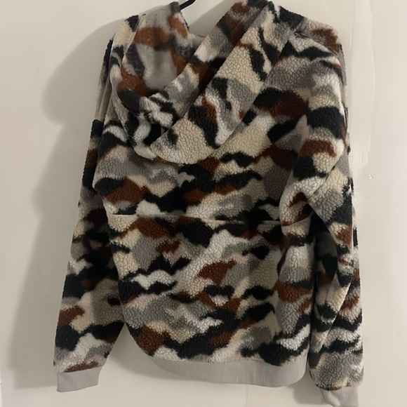 Semi zip up hoodie - Picture 2 of 4